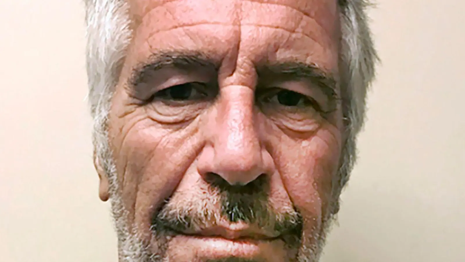 Wurde rund einen Monat nach der Festnahme tot in seiner Zelle gefunden: Jeffrey Epstein. (Foto: ---/New York State Sex Offender Registry/dpa)