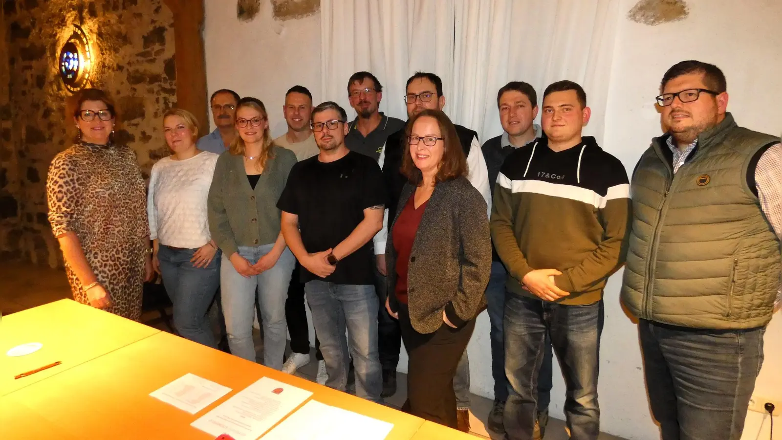 Zwölf Frauen und Männer werden auf der Liste der Wählergruppe Steinsfeld für den Gemeinderat kandidieren. Ob nach dem Rückzug von Margarita Kerschbaum noch ein Vorschlag für die Bürgermeisterwahl nachgereicht wird, ist unklar. (Foto: Karl-Heinz Gisbertz)