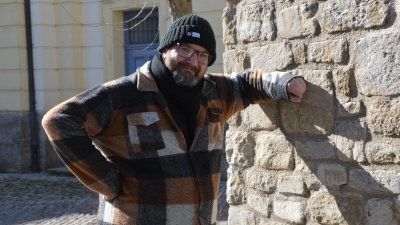 „Es lief richtig Bombe“, sagt Thomas Hilbert alias Tommy Hill über seine startende Karriere. Doch mit Corona wurde die Phase des Erfolgs jäh unterbrochen. Jetzt hofft der Uffenheimer auf einen Neustart. (Foto: Johannes Zimmermann )
