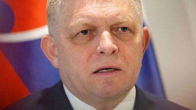 Der slowakische Regierungschef Robert Fico wirft der Ukraine vor, die russischen Öllieferungen an sein Land aus politischen Gründen zu blockieren. (Archivbild) (Foto: Virginia Mayo/AP/dpa)
