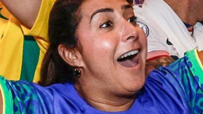 Fußballfans reagieren auf die Auslosung der FIFA Fußball-Weltmeisterschaft. (Foto: Al Diaz/TNS via ZUMA Press Wire/dpa)