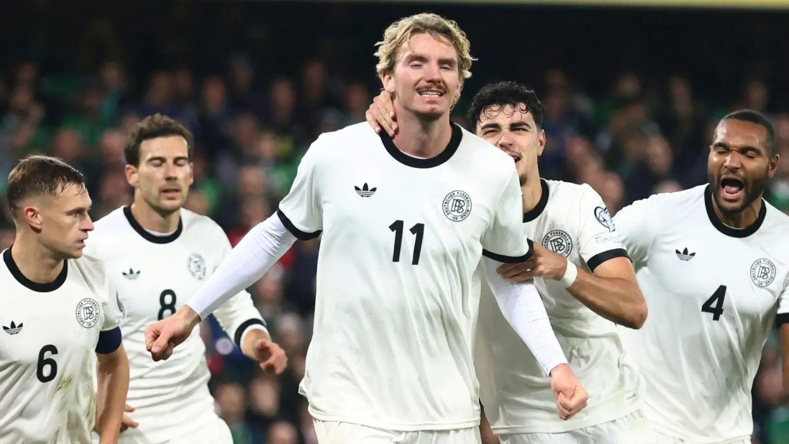 Mit der Schulter zu seinem ersten Länderspiel-Tor: Nick Woltemade. (Foto: Peter Morrison/AP/dpa)