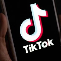 Das US-Geschäft von TikTok wird seit einigen Monaten von einer neuen Investorengruppe kontrolliert. (Archivbild) (Foto: Monika Skolimowska/dpa)