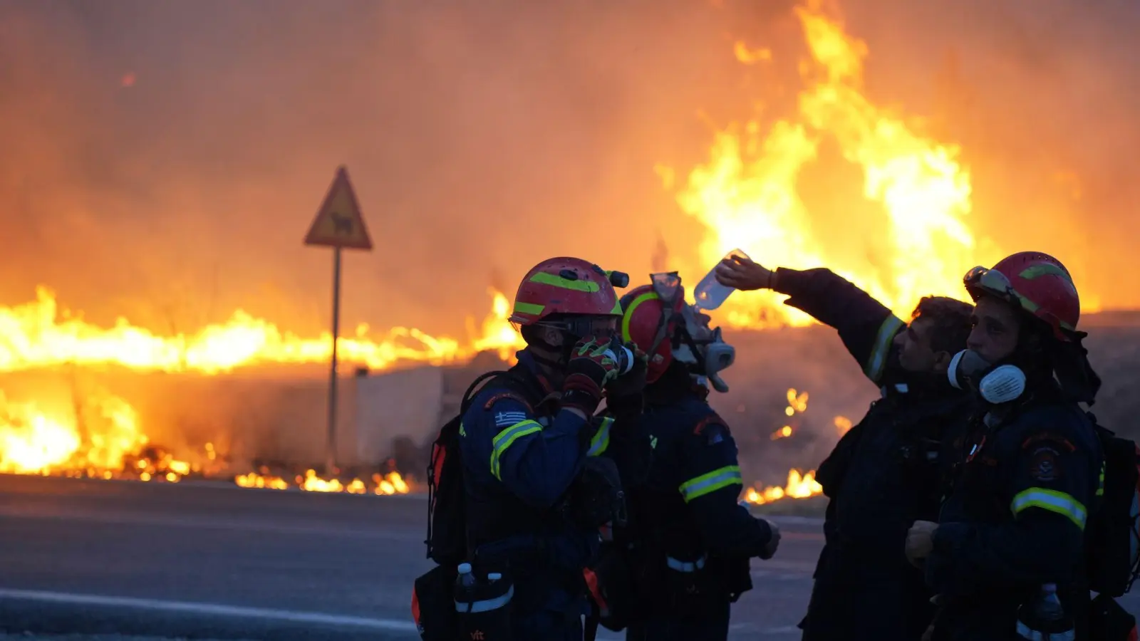 Nach den verheerenden Bränden der vergangenen Jahre ist Griechenland besser gewappnet. (Archivbild) (Foto: Pantelis Fykaris/Politischios.gr via AP/dpa)