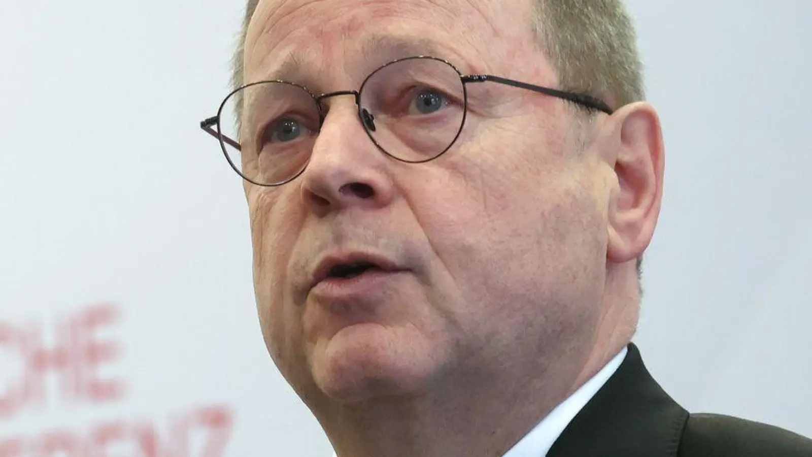 Bischof Bätzing steht für eine zweite Amtszeit als Vorsitzender der Bischofskonferenz nicht zur Verfügung. (Archivbild) (Foto: Karl-Josef Hildenbrand/dpa)