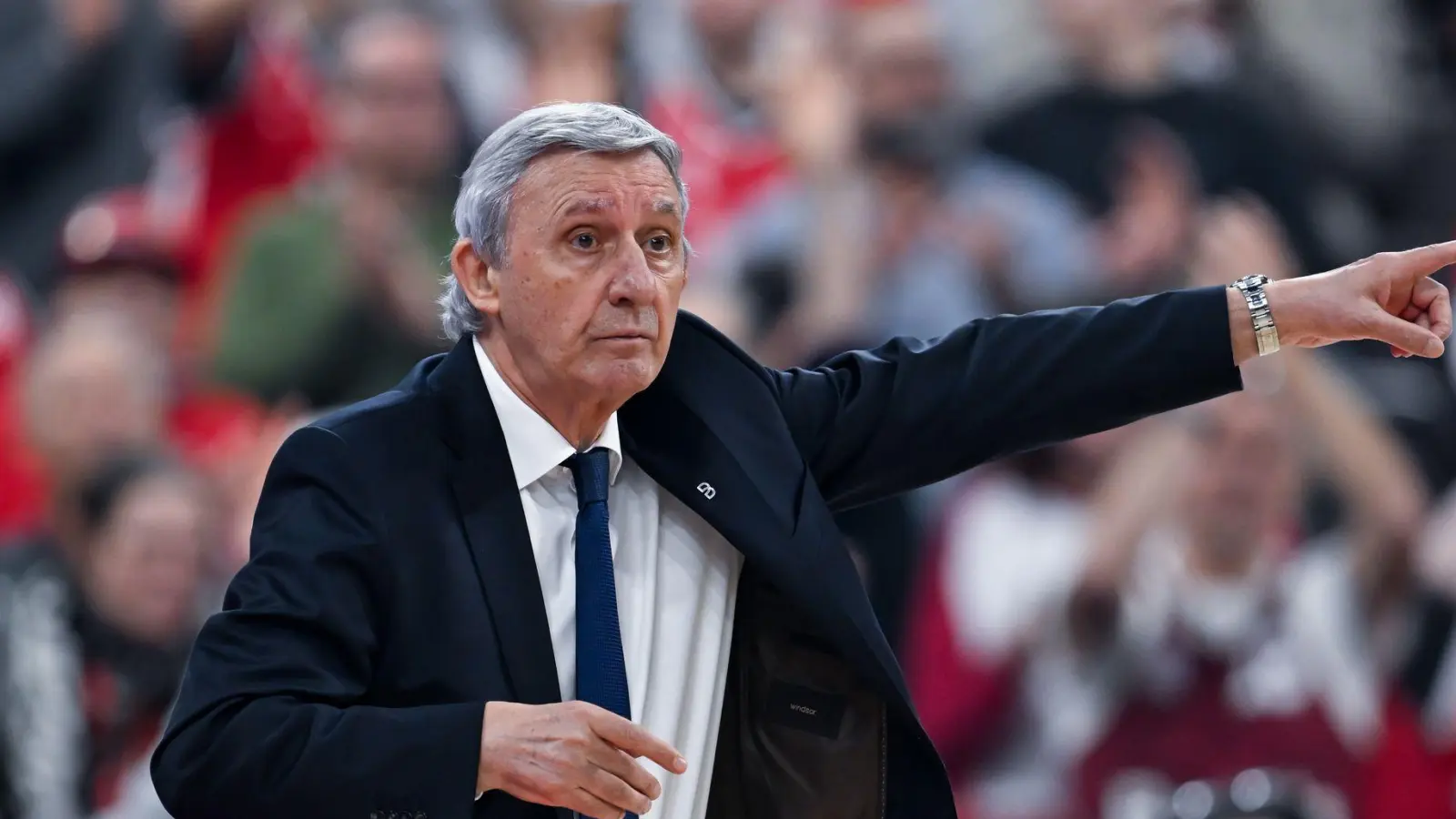 Svetislav Pesic steht mit seinen Bayern mit einem Bein im BBL-Halbfinale. (Foto: Sven Hoppe/dpa)