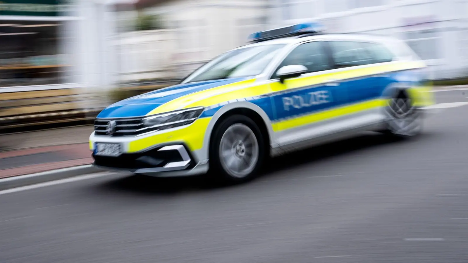 Die Polizei ermittelt europaweit wegen Callcenter-Betrugs. (Symbolfoto) (Foto: Sina Schuldt/dpa)