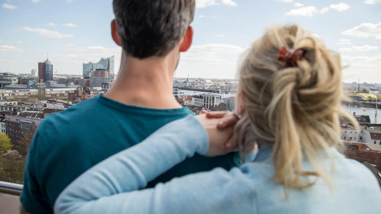 Den Blick auf das Gute lenken und loben: Das hilft auch Menschen mit geringem Selbstwertgefühl. (Foto: Christin Klose/dpa-tmn)