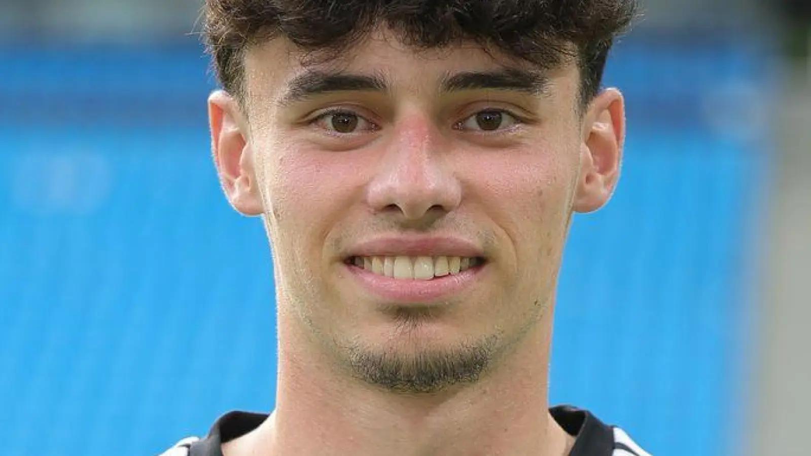 Abschied nach sieben Jahren: Nicolas Oliveira wechselt vom HSV nach Regensburg.  (Foto: Christian Charisius/dpa)