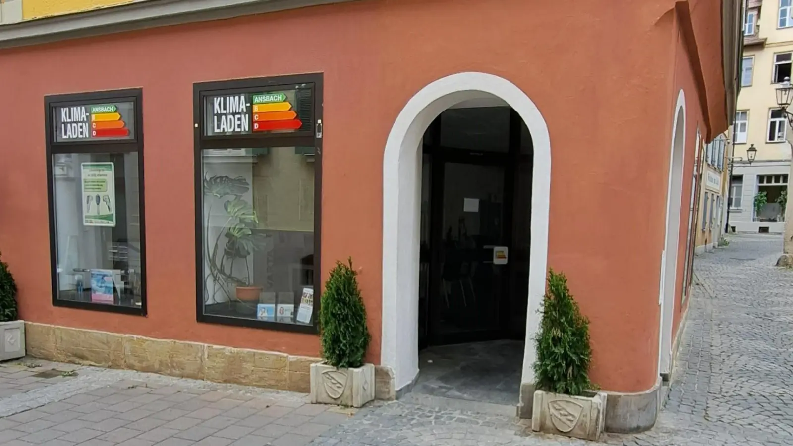 Der Klimaladen in der Kannenstraße in Ansbach wird nun die neue Heimat der VHS. Für Martin Stümpfig von den Grünen ist das ein falsches Signal in diesen Zeiten. (Foto: Florian Schwab)