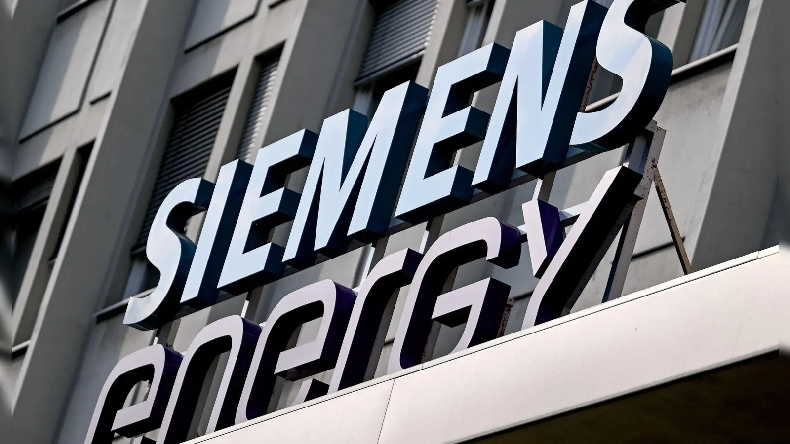 Siemens Energy liefert künftig vier Konverter-Anlagen für das Ostsee-Energie-Projekt „Bornhorlm Energy Island“. (Archivbild) (Foto: Britta Pedersen/dpa)