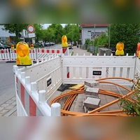 Aktuell laufen im Hauptort Bauarbeiten für die Versorgung mit Glasfaser. Durch die frischen Fördermittel können zusätzliche Adressen erschlossen werden. (Foto: Antonia Müller)