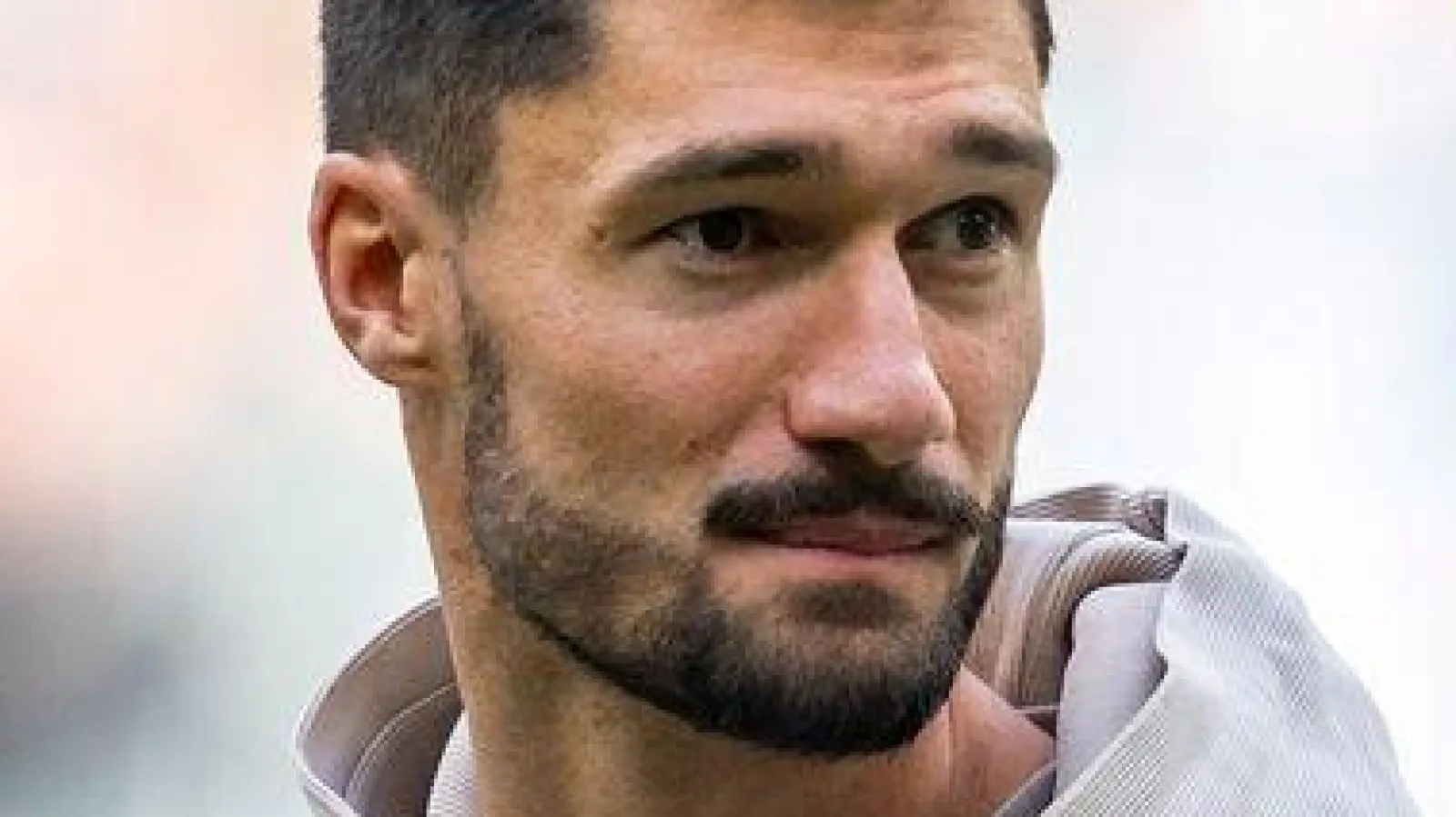 Der derzeit verletzte Tim Kleindienst hat seinen Vertrag in Gladbach vorzeitig verlängert. (Archivbild)  (Foto: David Inderlied/dpa)