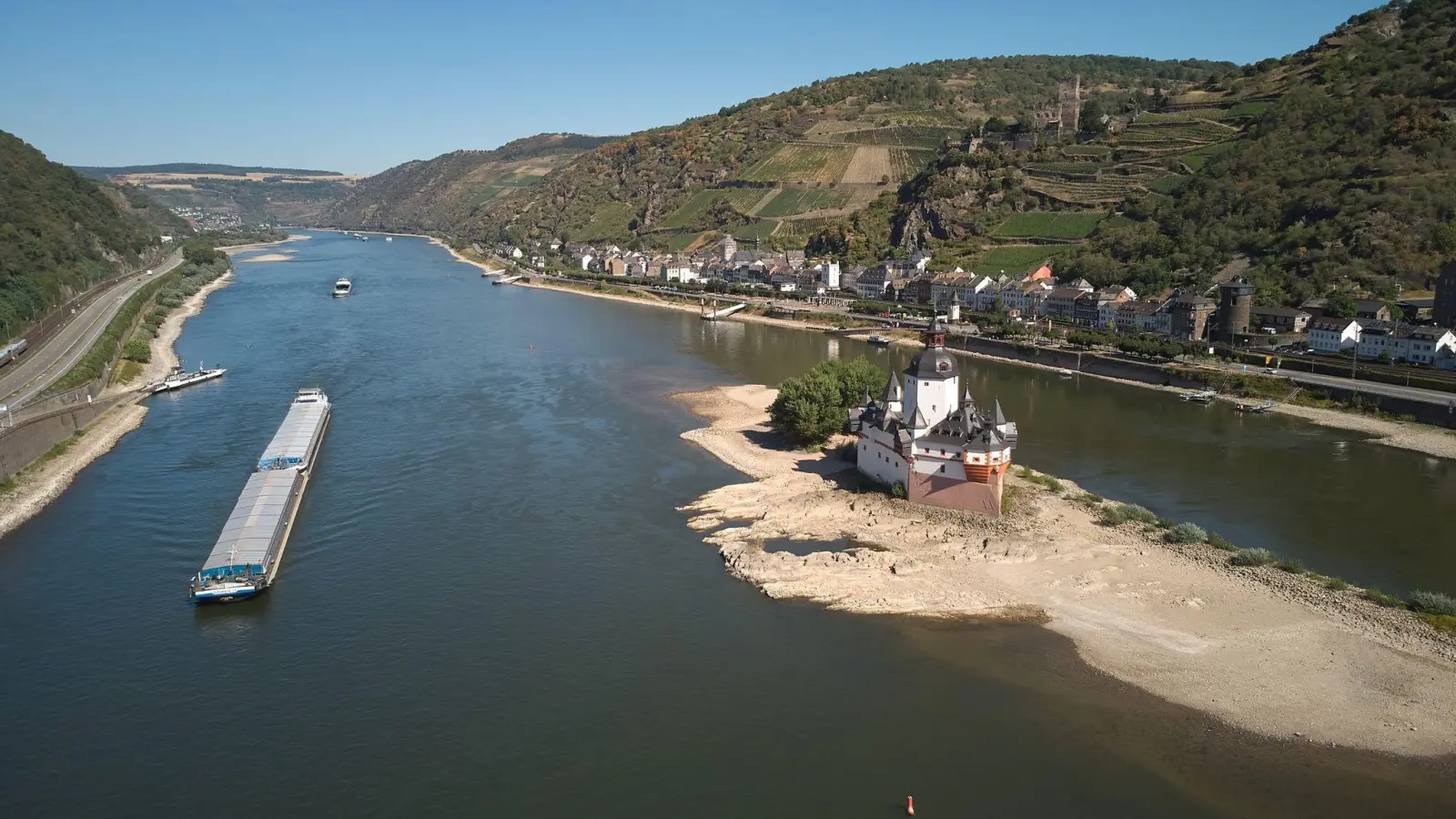 Der Pegelstand auf dem Rhein bei Kaub ist leicht gestiegen. (Foto: Thomas Frey/dpa)
