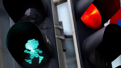 Eine Ampel hat er schon - aber sollte der Pumuckl auch Namensgeber einer Straße werden? (Symbolbild) (Foto: Sven Hoppe/dpa)