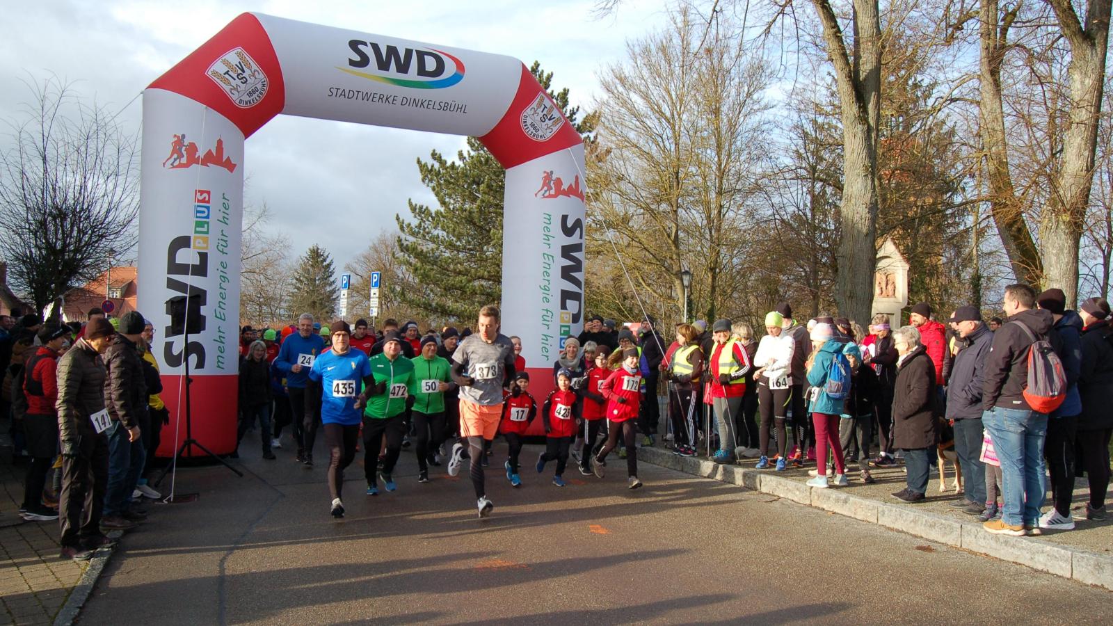 1281 Runden für die Kinderzeche beim Neujahrslauf in Dinkelsbühl | FLZ.de