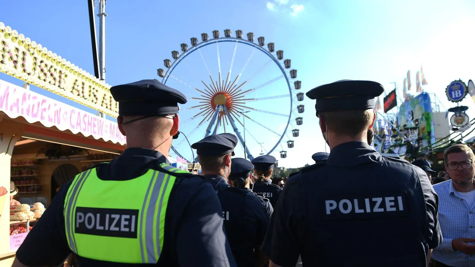Die Polizei ermittelte zu den Umständen des Todes. (Archivbild) (Foto: Felix Hörhager/dpa)