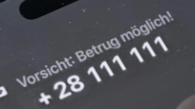So sieht der Warnhinweis von Vodafone aus, bei der Telekom wird marginal anders gewarnt: „Vorsicht, möglicher Betrug!” (Foto: Wolf von Dewitz/dpa)