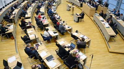 Überkreuz-Beschäftigungen sollen in Sachsen-Anhalt ausgeschlossen werden. (Archivbild) (Foto: Klaus-Dietmar Gabbert/dpa)