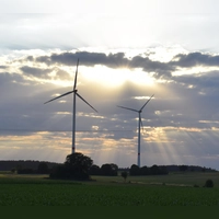 Der Ausbau der Stromgewinnung durch Windkraft hat nicht nur Befürwortende. Doch nicht alle kämpfen mit offenem Visier. In Leutershausen kursiert ein anonymes Schreiben gegen den bei Tiefenthal geplanten Bürgerwindpark. Die darin erhobenen Vorwürfe sind nach Ansicht der Rechtsaufsicht haltlos. (Foto: Wolfgang Grebenhof)