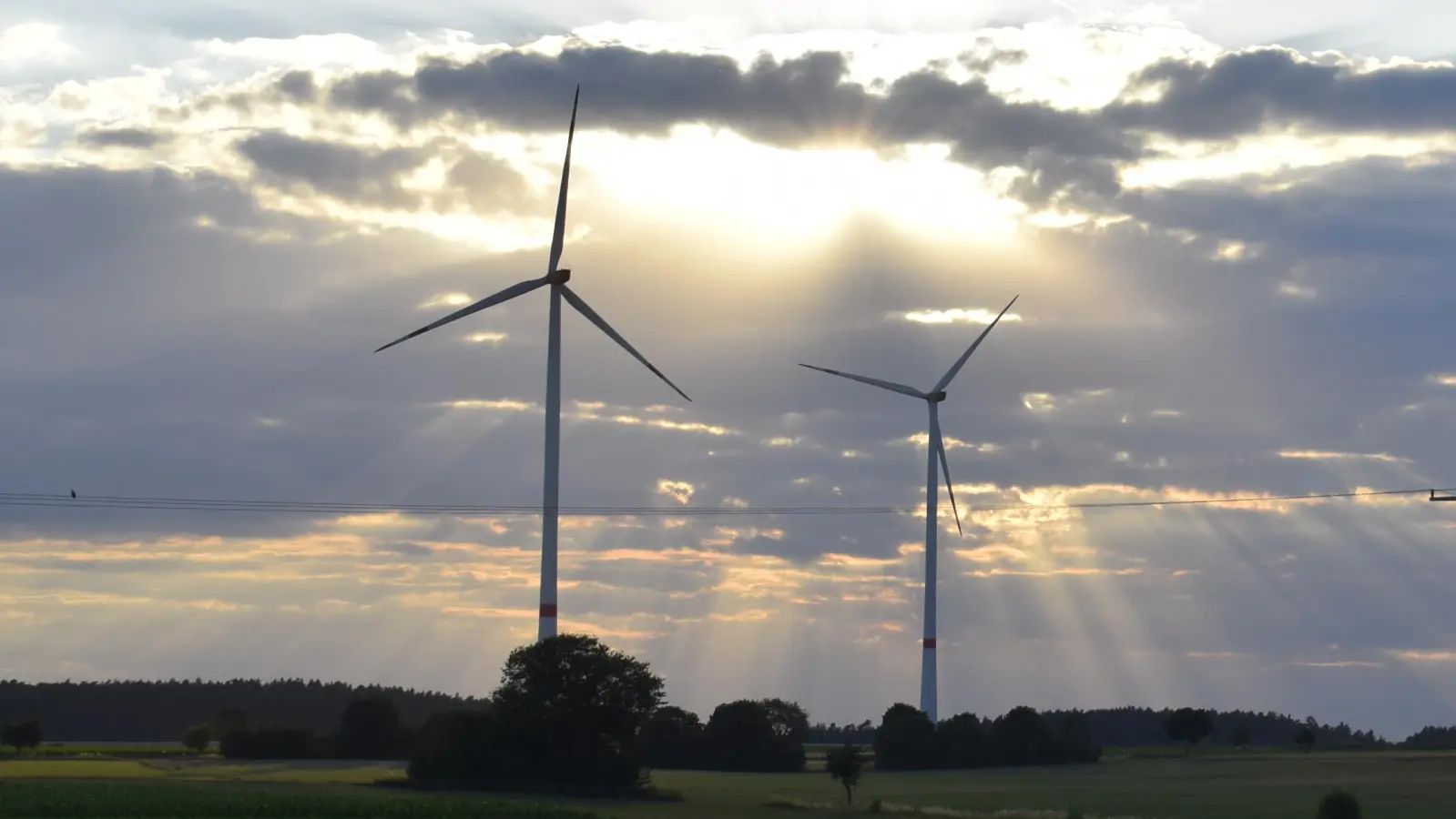 Der Ausbau der Stromgewinnung durch Windkraft hat nicht nur Befürwortende. Doch nicht alle kämpfen mit offenem Visier. In Leutershausen kursiert ein anonymes Schreiben gegen den bei Tiefenthal geplanten Bürgerwindpark. Die darin erhobenen Vorwürfe sind nach Ansicht der Rechtsaufsicht haltlos. (Foto: Wolfgang Grebenhof)