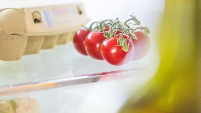 Tomaten verlieren im Kühlschrank an Aroma: Nach sieben Tagen Kühlung reduziert sich der Gehalt an Aromastoffen um bis zu zwei Drittel. (Foto: Andrea Warnecke/dpa-tmn)