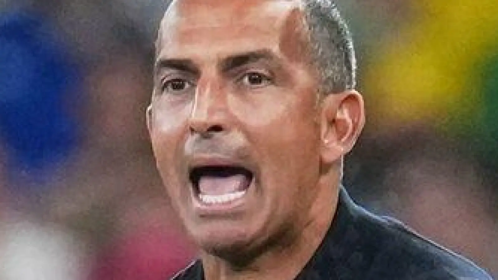 Nach nur einem WM-Spiel ist Tunesiens Trainer Sabri Lamouchi seinen Job offenbar los. (Foto: Matias Delacroix/AP/dpa)