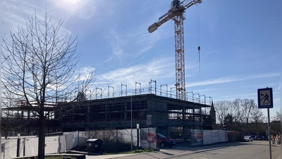 Als ersten Punkt der Investitionsliste der Stadt nennt die Kämmerei die Erweiterung der Toppler-Grundschule. Im Haushalt sind fünf Millionen Euro eingeplant. Insgesamt belaufen sich die Kosten der Maßnahme auf rund 8,9 Millionen Euro. (Foto: Clarissa Kleinschrot)