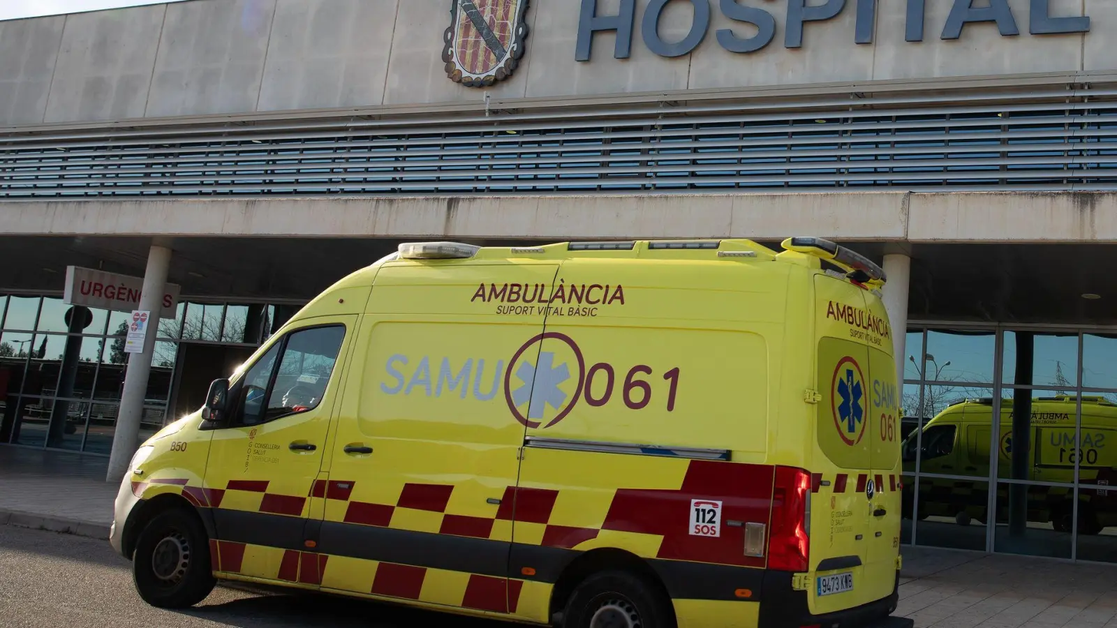 Der Deutsche wollte offenbar in den Pool springen. (Symbolbild) (Foto: Clara Margais/dpa)