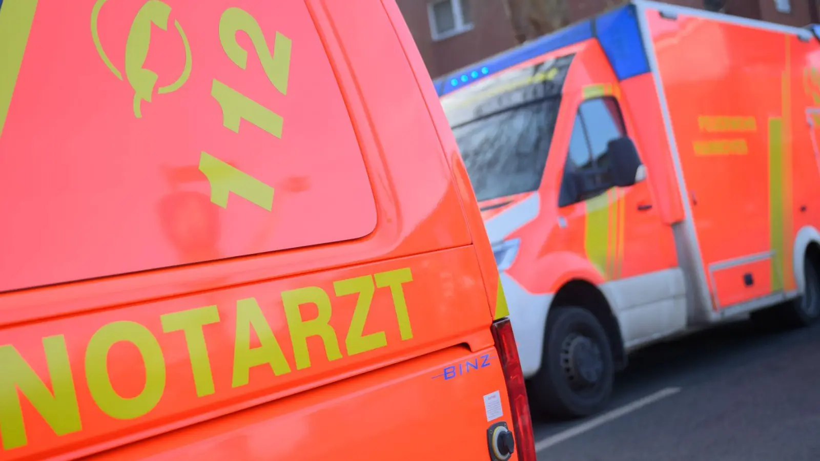 Alle Unfallbeteiligten wurden ersten Erkenntnissen zufolge verletzt. (Symbolbild) (Foto: Julian Stratenschulte/dpa)