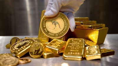 Neues Gold legt die Deutsche Börse immer dann in ihren Tresor, wenn Anlegerinnen oder Anleger die Xetra-Gold-Anleihe erwerben. Für jeden Anteilschein wird ein Gramm des Edelmetalls hinterlegt (Archivbild). (Foto: Sven Hoppe/dpa)