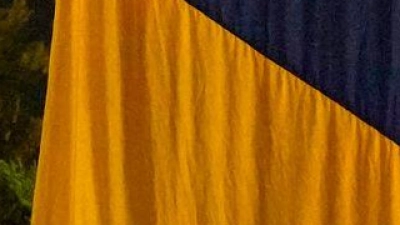 In Rumänien ist eine Autofahrerin mit zu hohem Tempo gestoppt worden. (Symboldbild)  (Foto: Vadim Ghirda/AP/dpa)