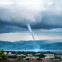 Unberechenbare Naturgewalt: Tornados entstehen meist im Zusammenhang mit Gewittern und sind schwer vorherzusagen (Foto: Dr. Christoph Sommergruber/dpa)