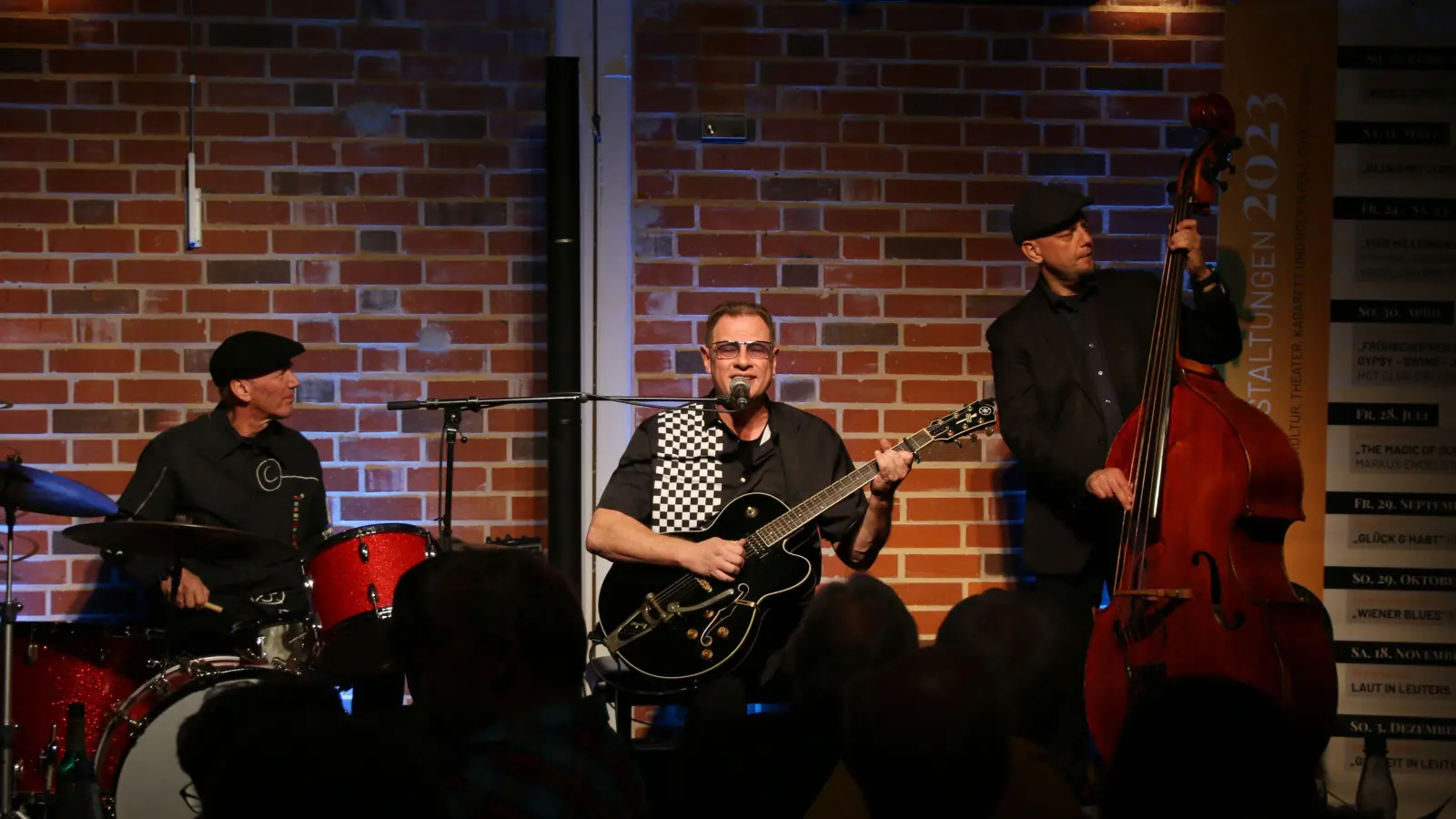 Blendend aufeinander eingespielt und voller Energie: das Robert Shumy Trio zu Gast bei Aug und Ohr in Leutershausen. (Foto: Jens Plackner)