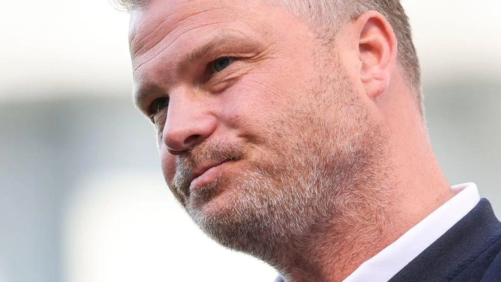 Ist auf dem Transfermarkt fündig geworden: Stuttgarts Sportvorstand Fabian Wohlgemuth. (Archvibild) (Foto: Christian Charisius/dpa)