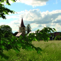 Idyllisch gelegen – die Gemeinde Ohrenbach.  (Foto: Inge Koberstein)