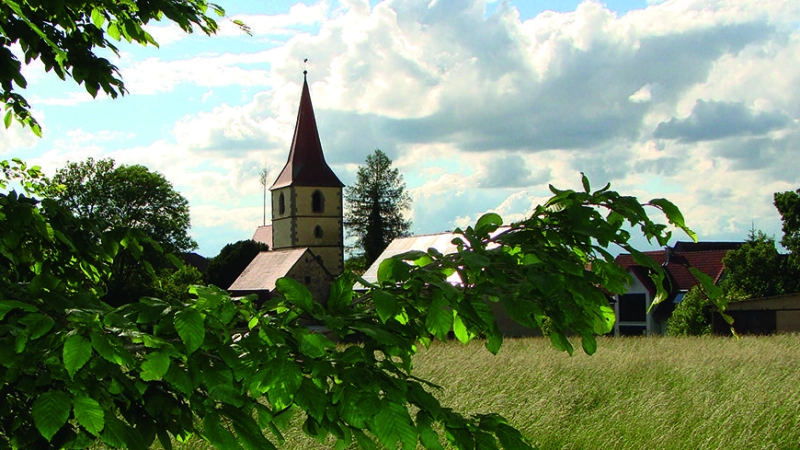 Idyllisch gelegen – die Gemeinde Ohrenbach.  (Foto: Inge Koberstein)