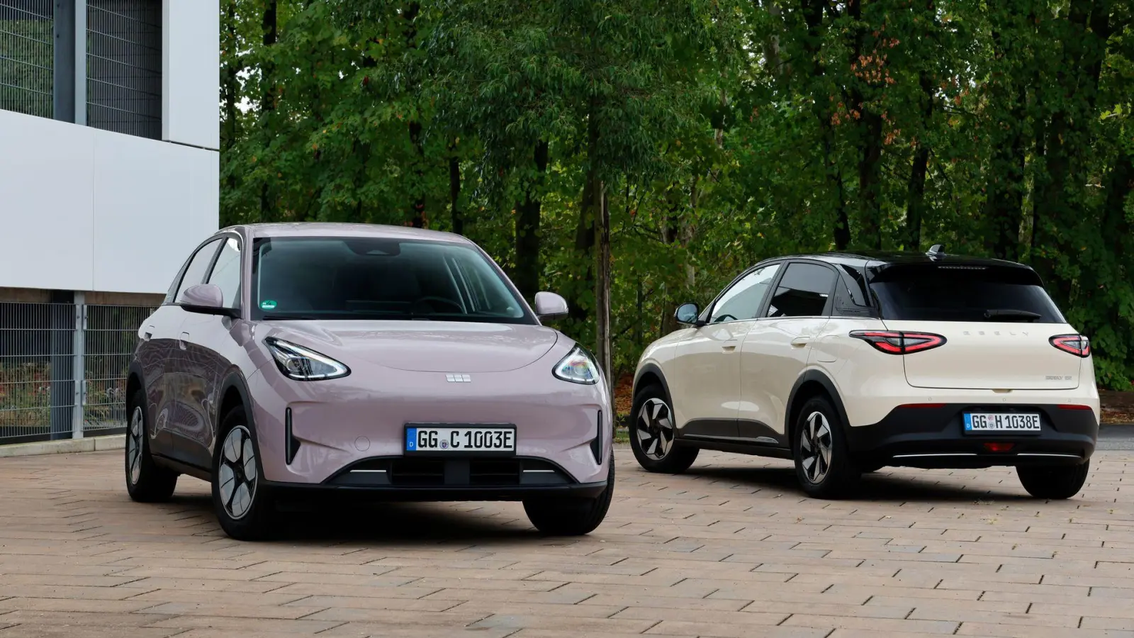 Modern, aber nicht zu extravagant: Das Design des Geely E2 lässt sich durchaus als massentauglich einstufen. (Foto: Thorsten Weigl/Geely/dpa-tmn)