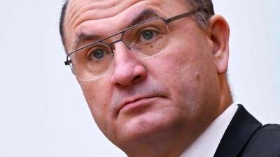 Bayerns Finanzminister Füracker kommentiert den Tarifabschluss der Länder. (Archivbild) (Foto: Sven Hoppe/dpa)