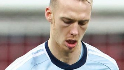 Sebastian Schonlau vom Hamburger SV soll kurz vor einem Wechsel zu Thomas Müllers Club Vancouver Whitecaps stehen. (Foto: Daniel Karmann/dpa)