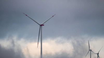 Aktuell ist in Bayern kein Schnee in Sicht - dafür Nieselregen. (Archivbild) (Foto: Pia Bayer/dpa)