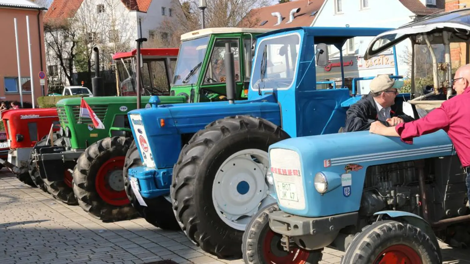 Am Sonntag ist in Uffenheim ein vielfältiges und tolles Programm mit zahlreichen Händlern und Attraktionen geboten.  (Foto: Hans-Bernd Glanz)