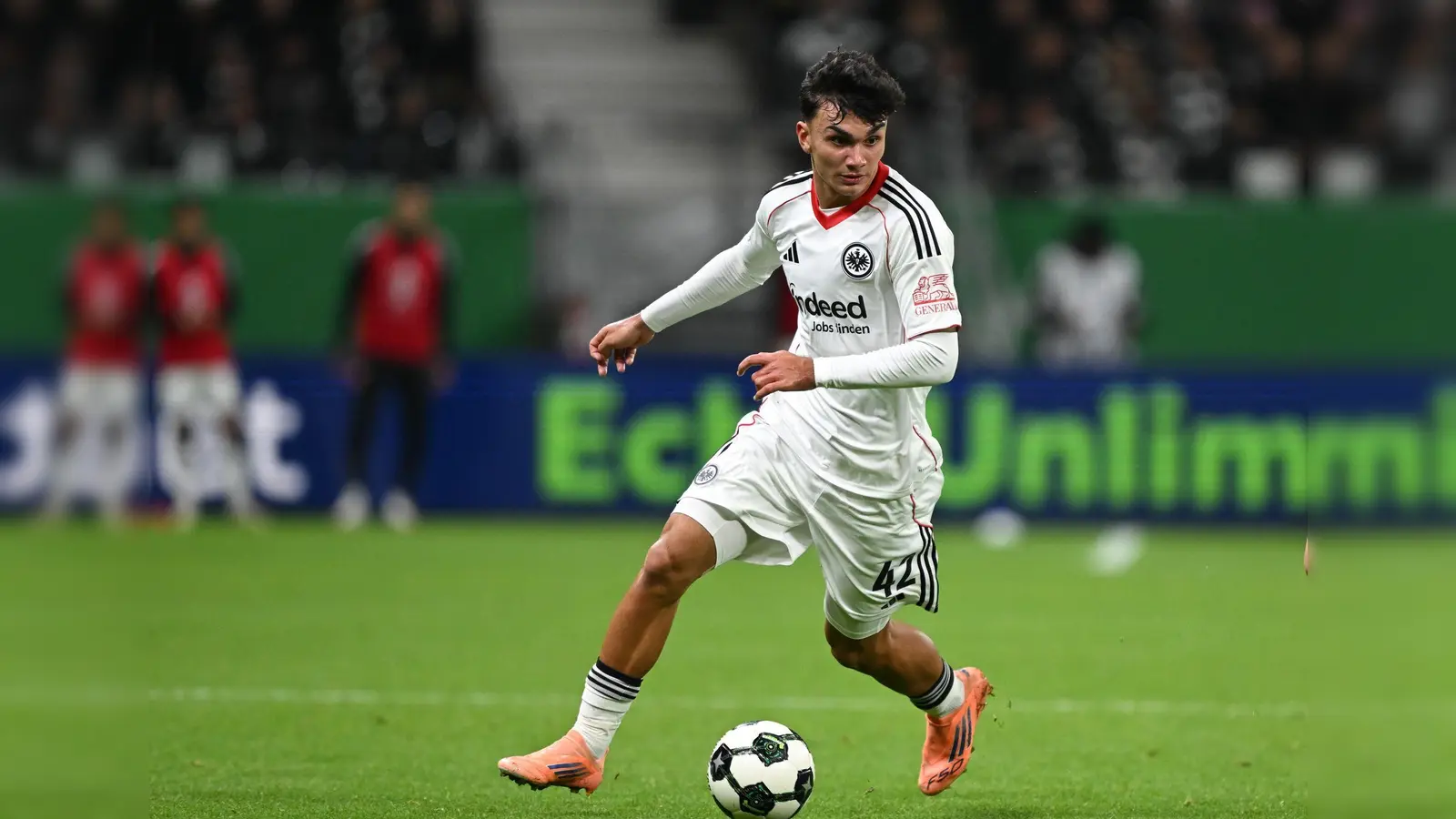 Eintracht-Profi Can Uzun fällt erst mal aus (Archivbild) (Foto: Arne Dedert/dpa)