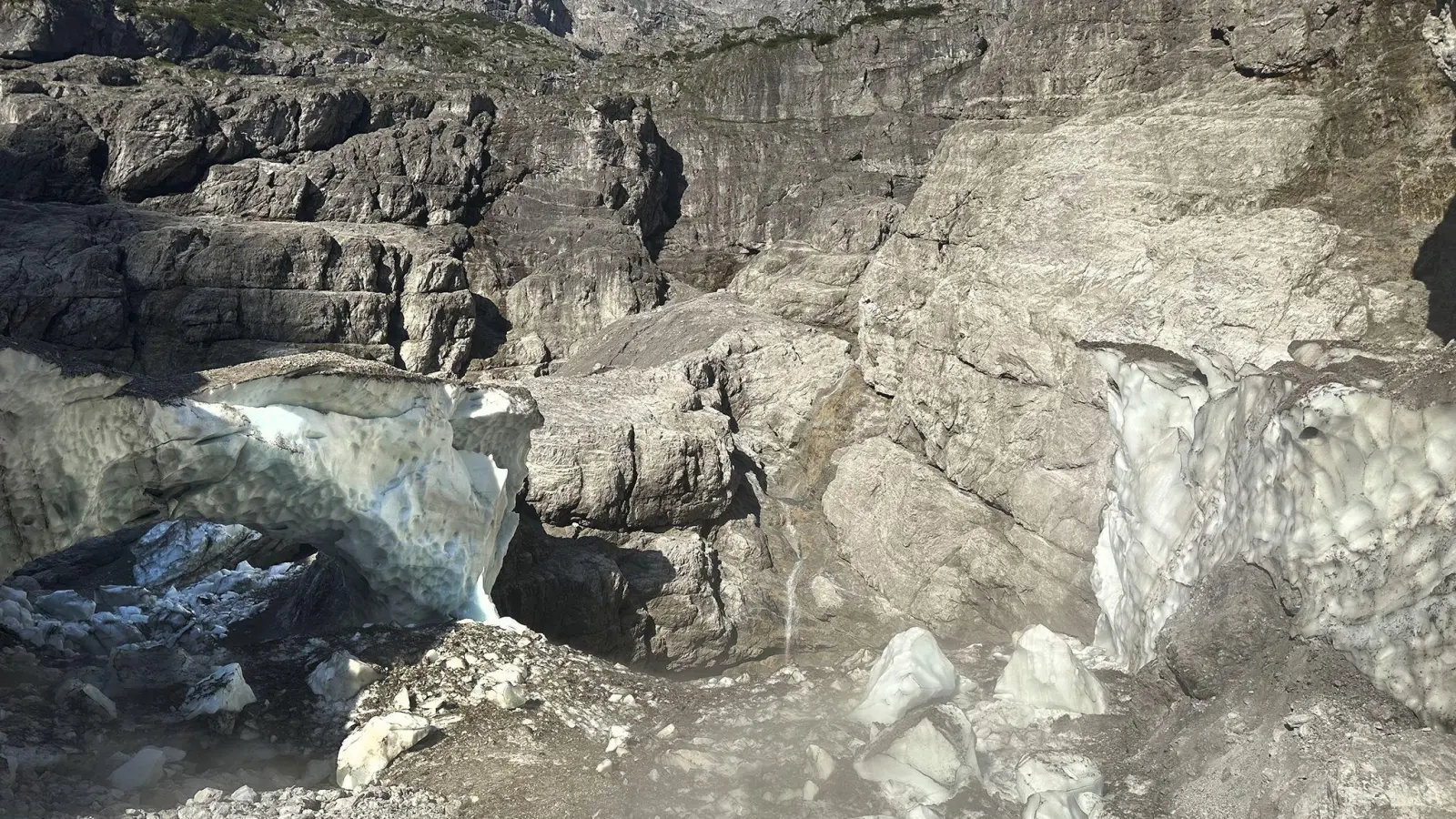 Die sogenannte Eiskapelle am Watzmann ist eingestürzt. (Foto: -/Nationalparkverwaltung Berchtesgaden/dpa)