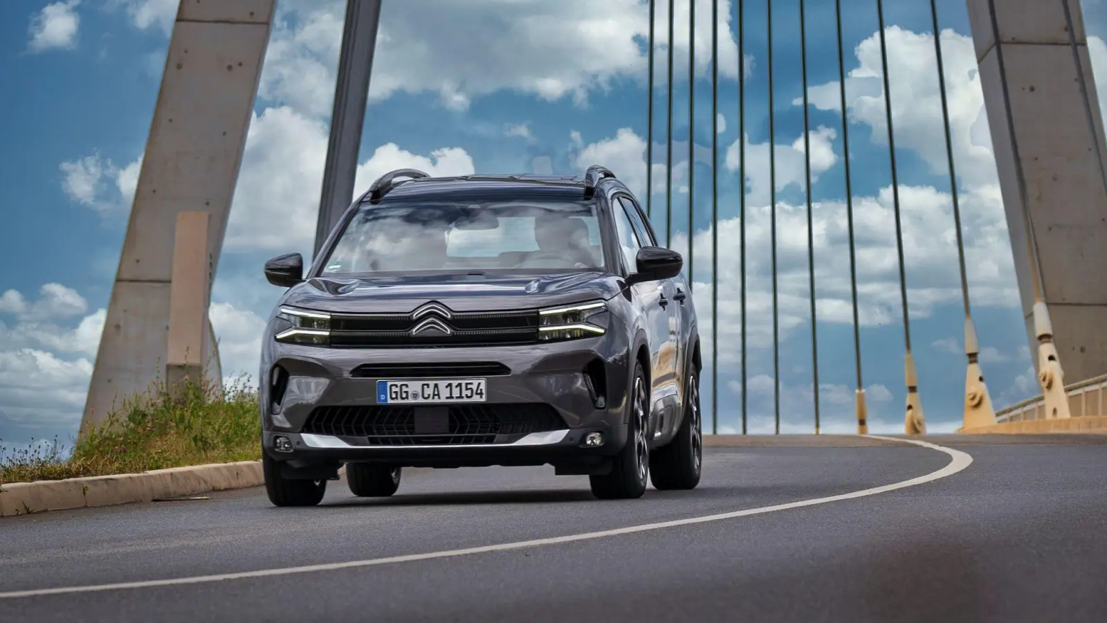 Aufgefrischt: Citroën rollt seinen überarbeiteten C5 Aircross auf die Straße. (Foto: Citroën/dpa-tmn)