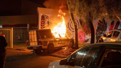 Nach dem Fund der Leiche des Mädchens war es in Alice Springs zu Ausschreitungen gekommen. (Foto: Rhett Hammerton/AAP Image/AP/dpa)