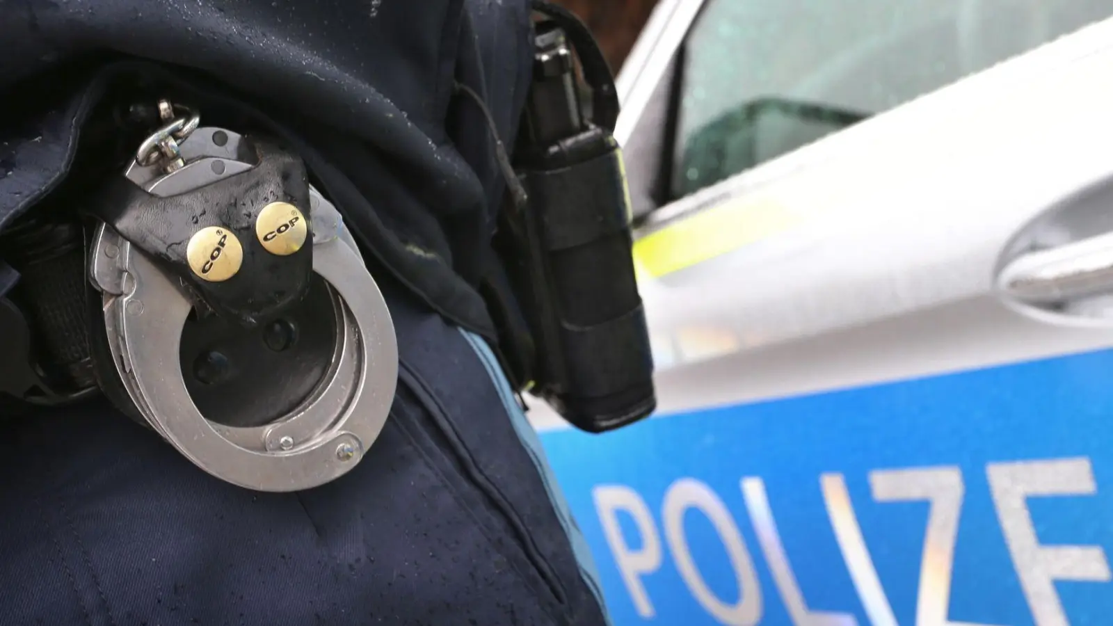 Gegen eine 21-Jährige aus Bamberg wird wegen mutmaßlichen versuchten Totschlags ermittelt. (Symbolbild) (Foto: Karl-Josef Hildenbrand/dpa)