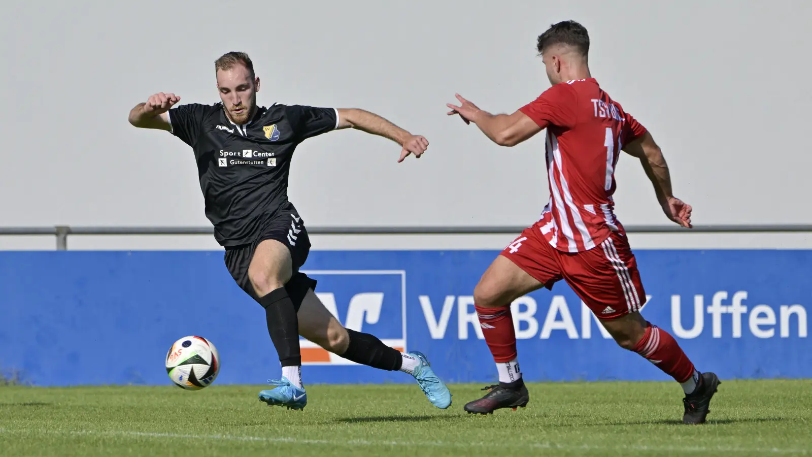 Niklas Rückel (links, hier in einem anderen Spiel) erzielte den Anschlusstreffer für Steinachgrund. (Foto: Martin Rügner)