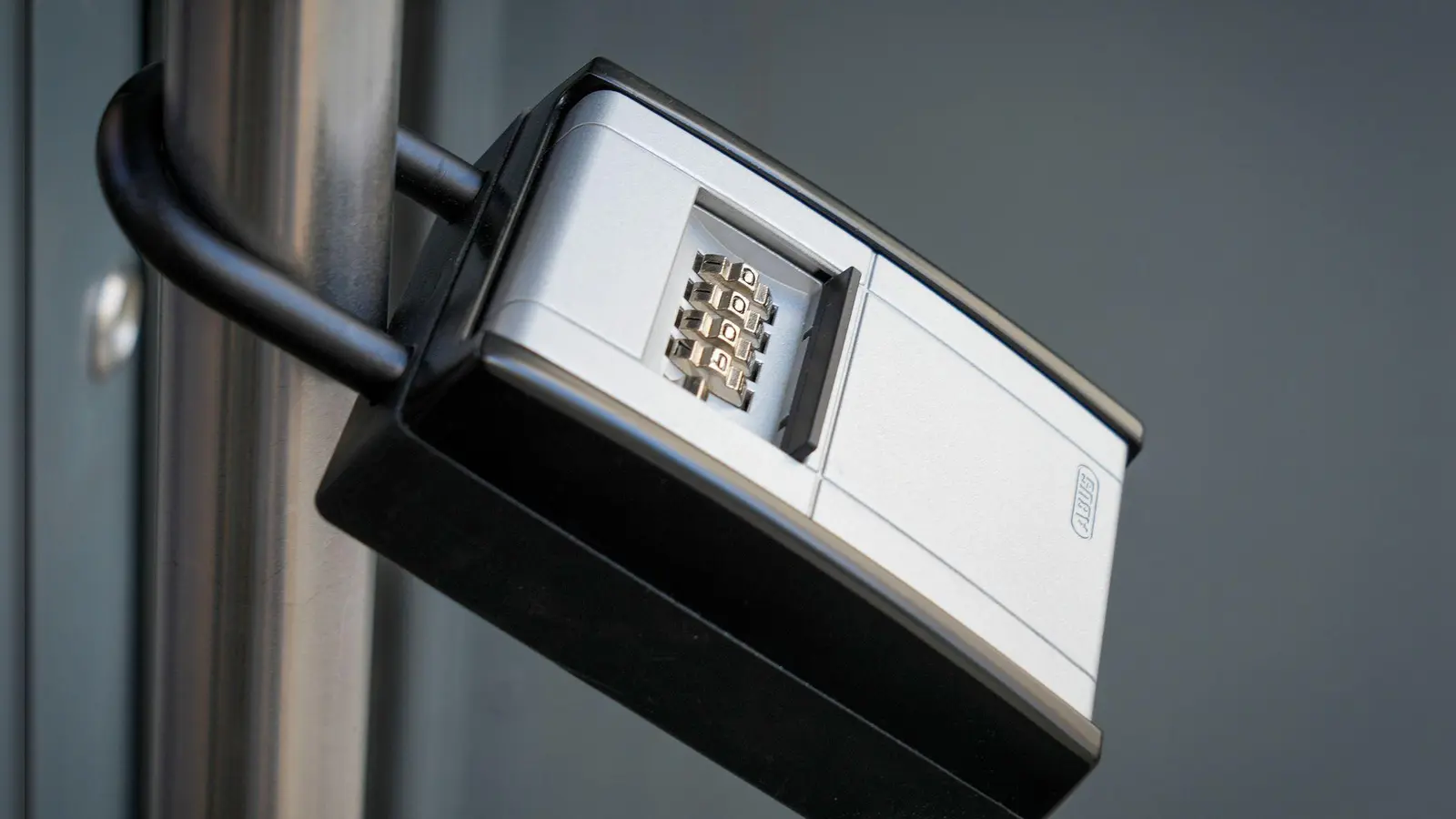 Vermieten ohne Fallstrick: Wer Gäste per Airbnb &amp; Co. empfängt, muss Einnahmen ab 520 Euro in der Steuererklärung angeben. (Foto: Soeren Stache/dpa)