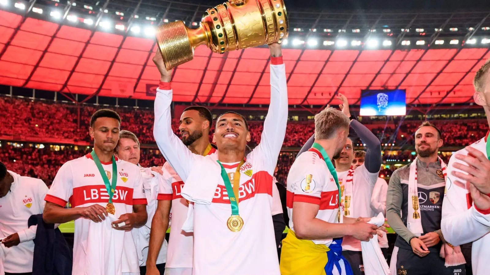 War das Finale im DFB-Pokal das letzte Pflichtspiel von Enzo Millot für den VfB Stuttgart? (Foto: Tom Weller/dpa)